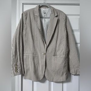 EUC Tan and white sear sucker blazer.